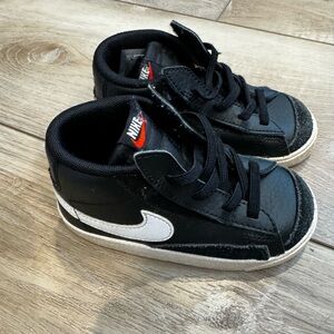 Nike Blazer Mid ‘77 toddler size 8